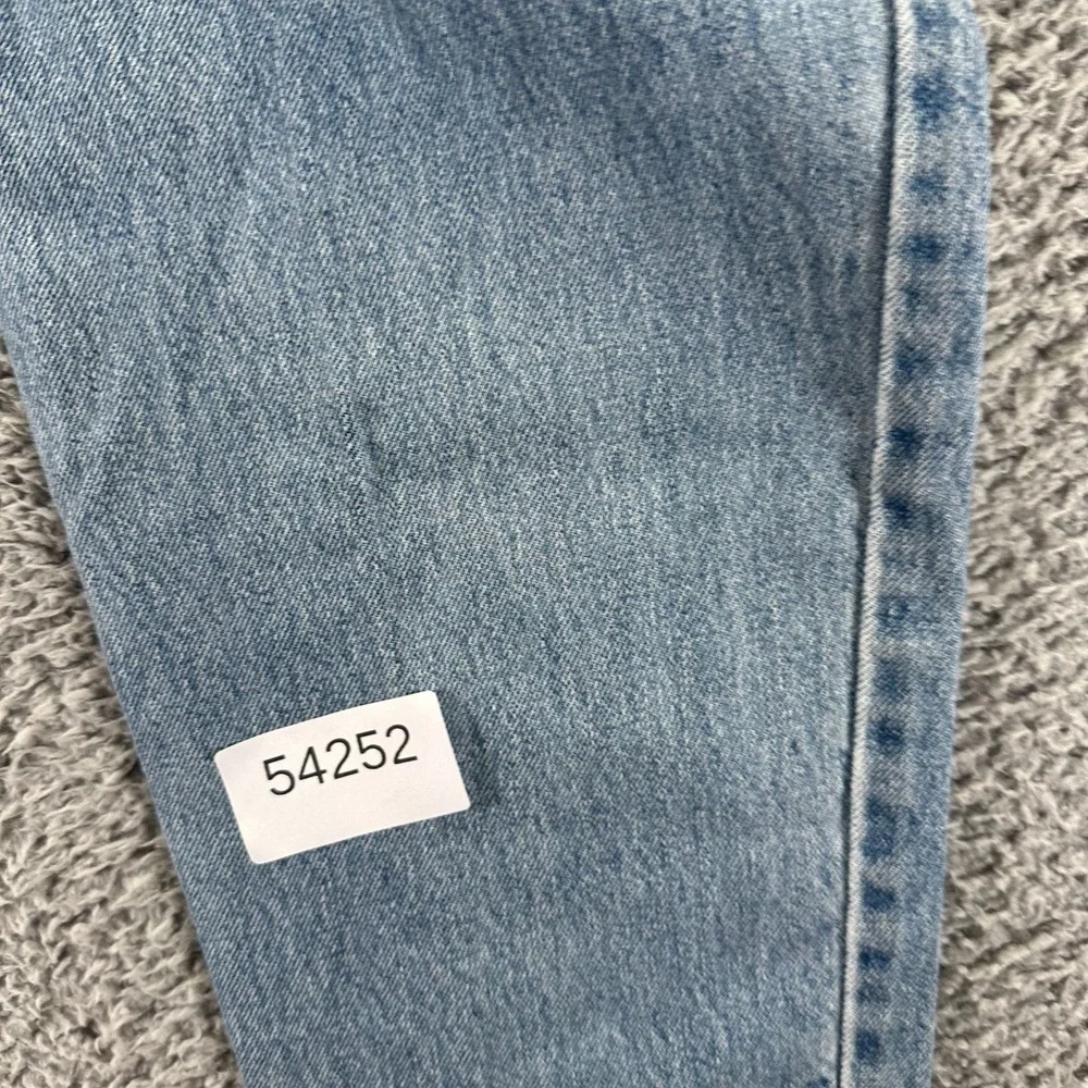 Vintage Levi's 550 Jeans Womens 32x32 Blue Cotton Denim Tapered Relaxed Workwear